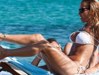 Νατάσα Καλογρίδη: «Με το σεξ έχω τη σχέση που έχω και με το τσιγάρο»